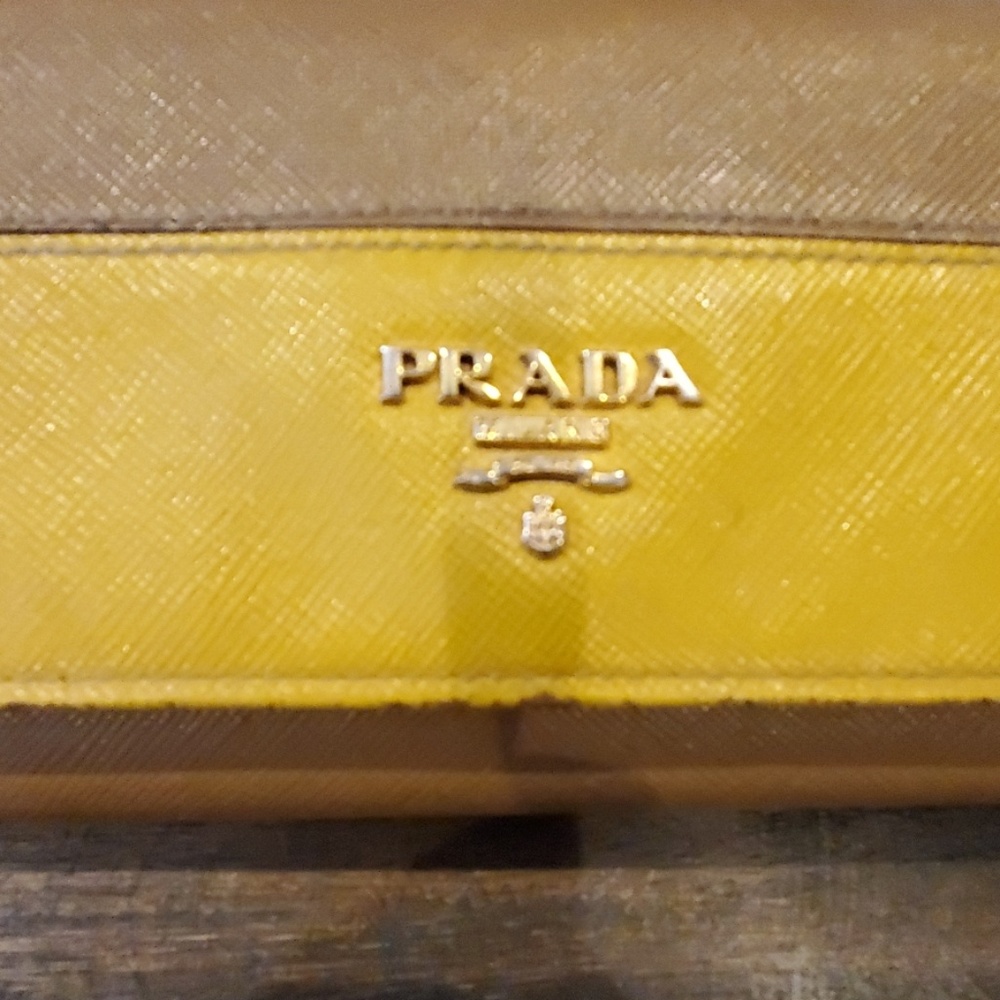 Beautiful Prada wallet - Picture 3 of 7